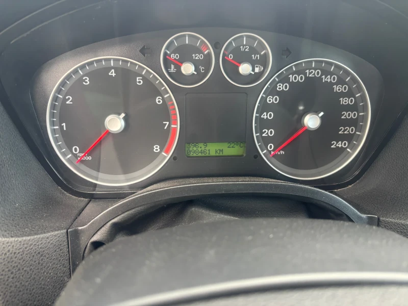 Ford Focus 1.4 Trend, снимка 13 - Автомобили и джипове - 51858013