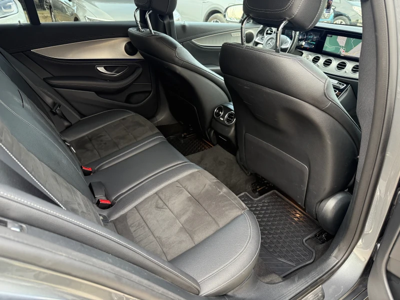 Mercedes-Benz E 220 AMG - DIGITAL - HEAD UP, снимка 13 - Автомобили и джипове - 52391440