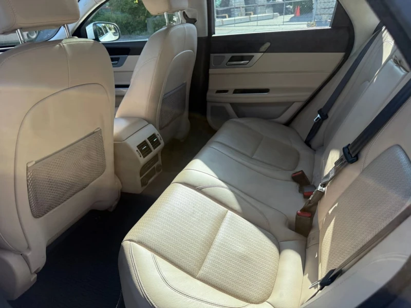 Jaguar Xf * Prestige * CARFAX * БЕЗ ПЪРВОНАЧАЛНА ВНОСКА, снимка 12 - Автомобили и джипове - 52697669