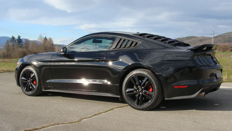 Ford Mustang 2.3 ecoboost, снимка 2 - Автомобили и джипове - 52957021