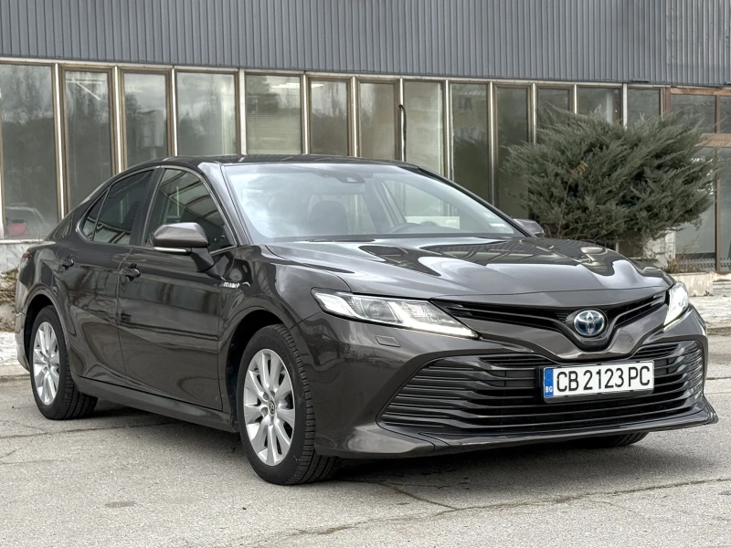 Toyota Camry 2.5 Dual VVTI Hybrid, снимка 3 - Автомобили и джипове - 53032824