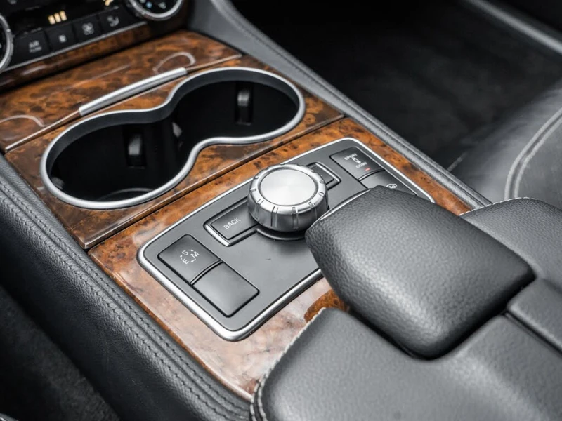 Mercedes-Benz CLS 550 4MATIC* АвтоКредит* (ЦЕНА ДО БГ), снимка 14 - Автомобили и джипове - 53153924