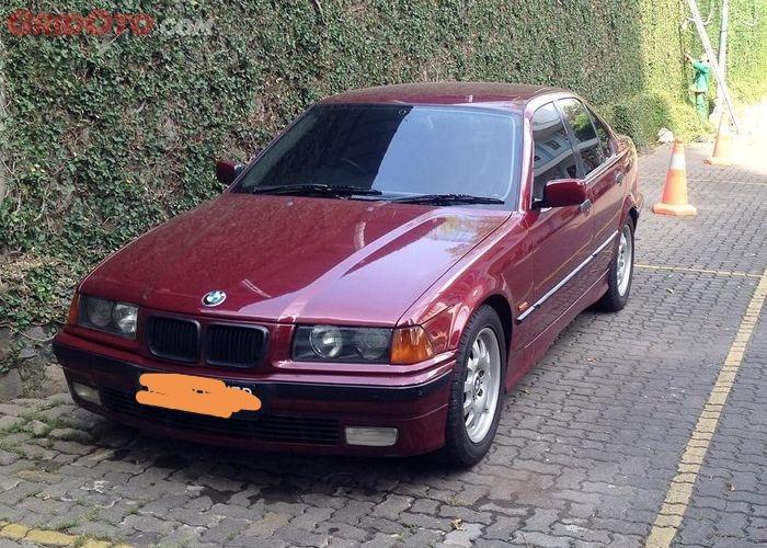 BMW 318 e36 - изображение 1