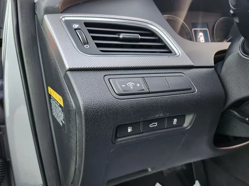 Hyundai Sonata 2.0 Style Special, снимка 9 - Автомобили и джипове - 53771058