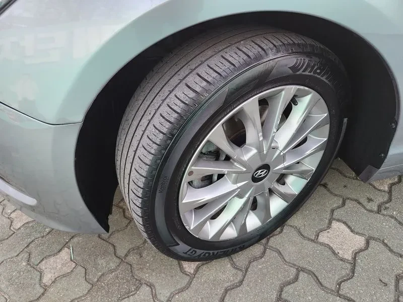 Hyundai Sonata 2.0 Style Special, снимка 17 - Автомобили и джипове - 53771058