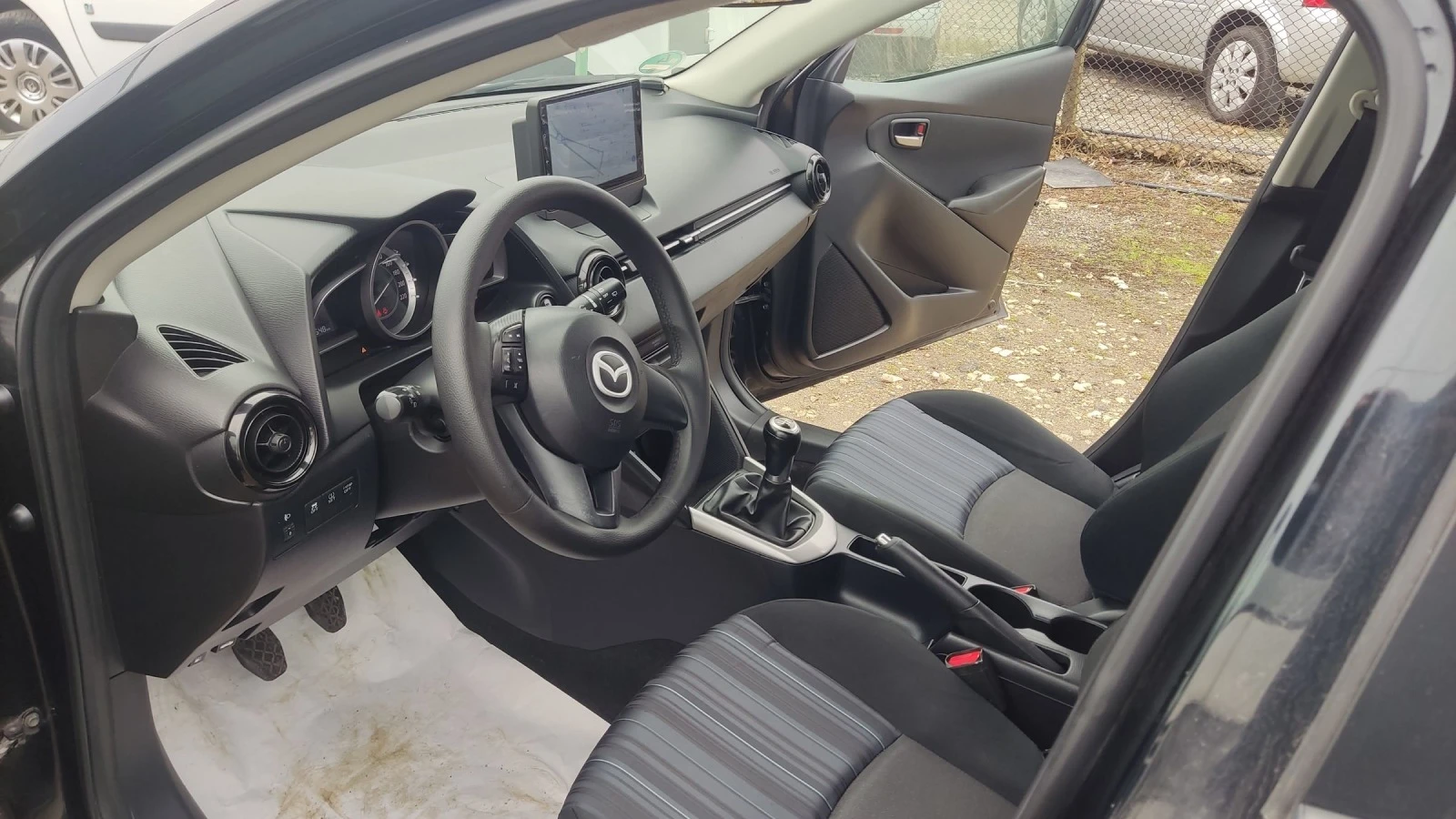Mazda 2 1.5i skyactiv | Mobile.bg — изображение 11