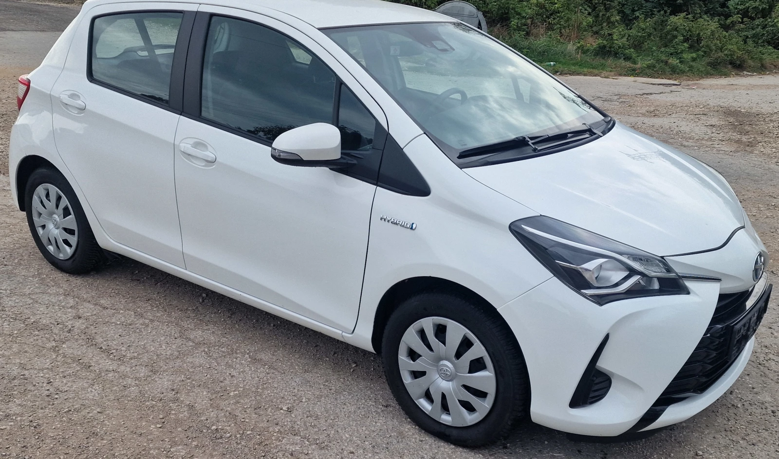 Toyota Yaris 1.5 Hybrid - изображение 4