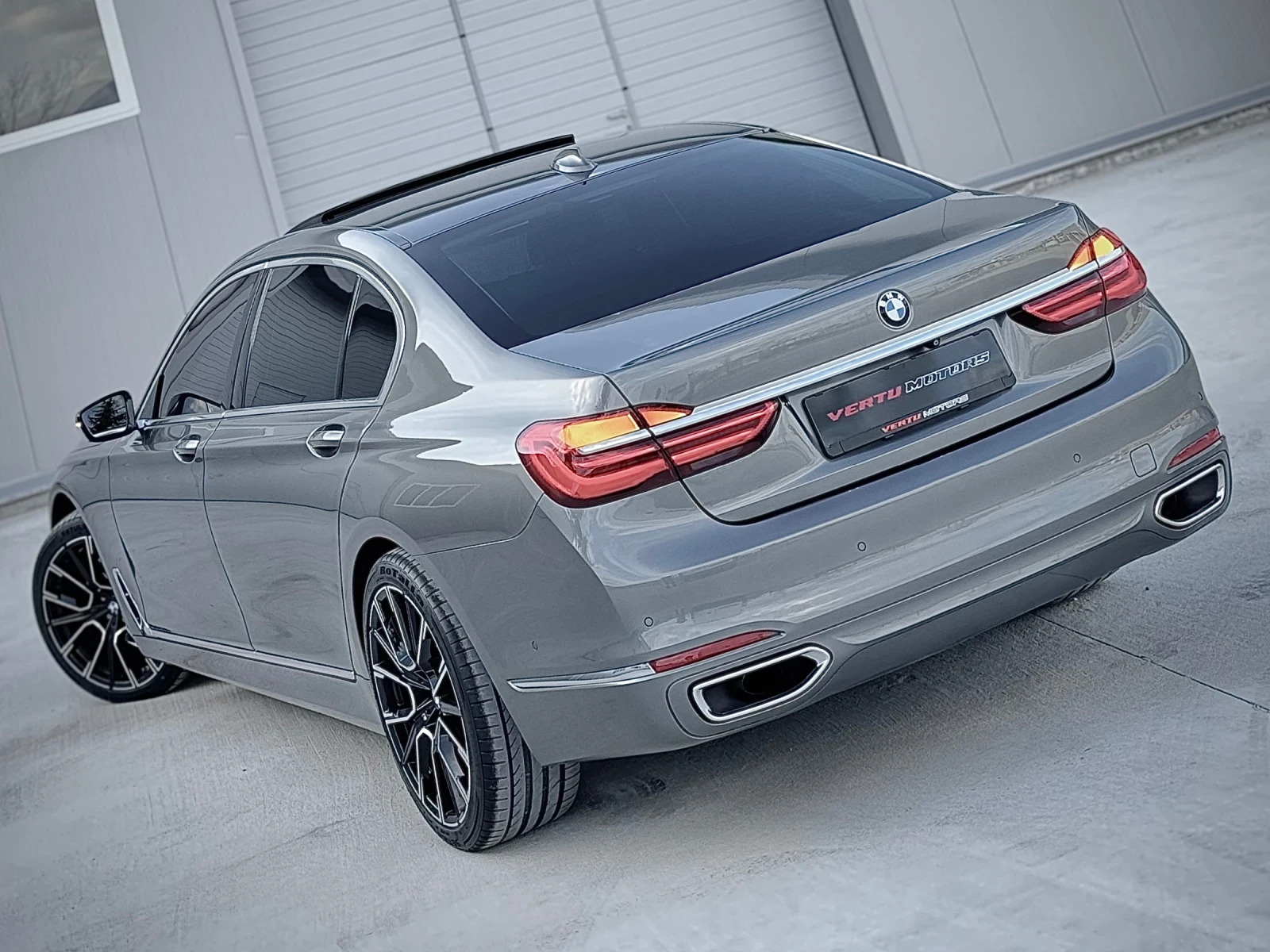 BMW 730 xDrive/ 8ZF/ BUSINESS CHAUFFEUR PACK/ 3xTV/ CARBON - изображение 4
