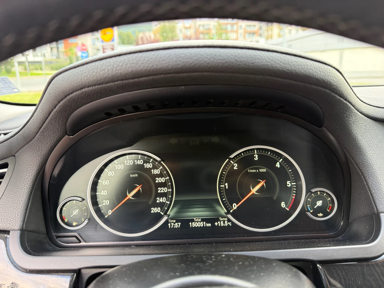 BMW 740  - изображение 9