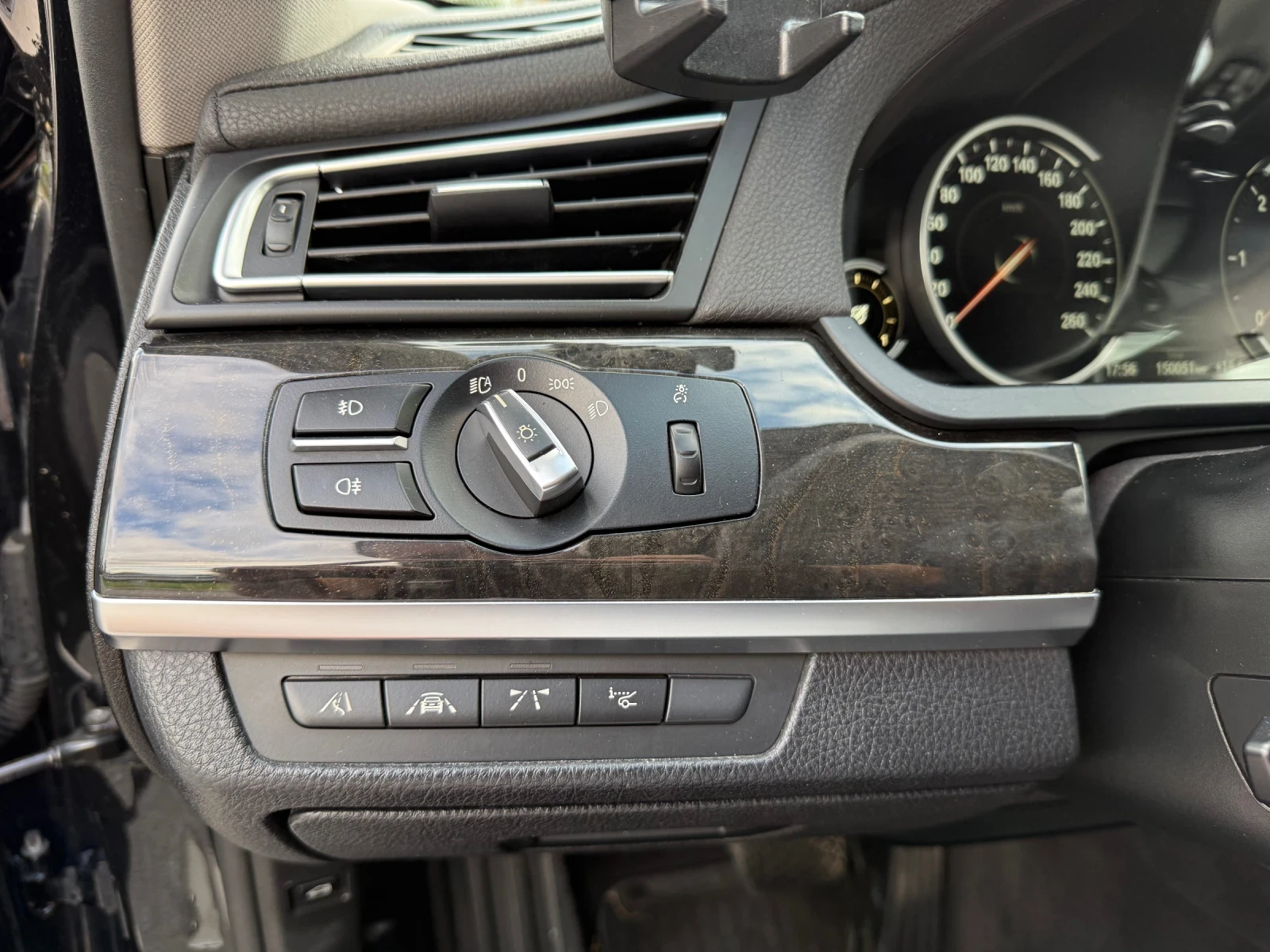 BMW 740  - изображение 8