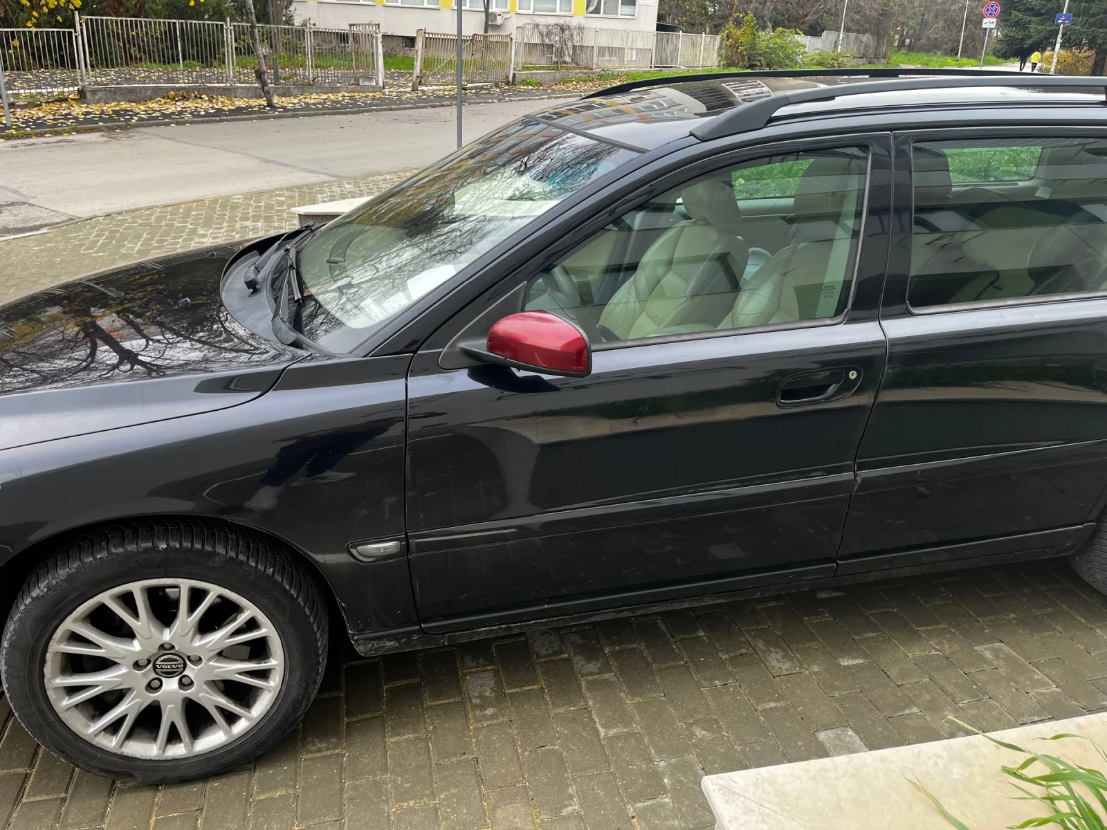 Volvo V70 T5 2.4 260Hp  - изображение 3