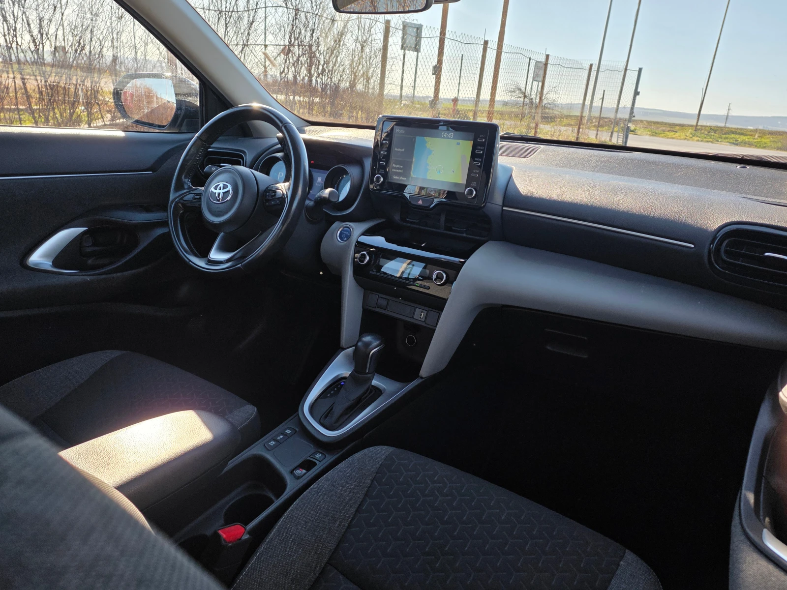 Toyota Yaris Cross 116h Dynamic Business + Programme Beyond Zero Acad | Mobile.bg � ����������� 12