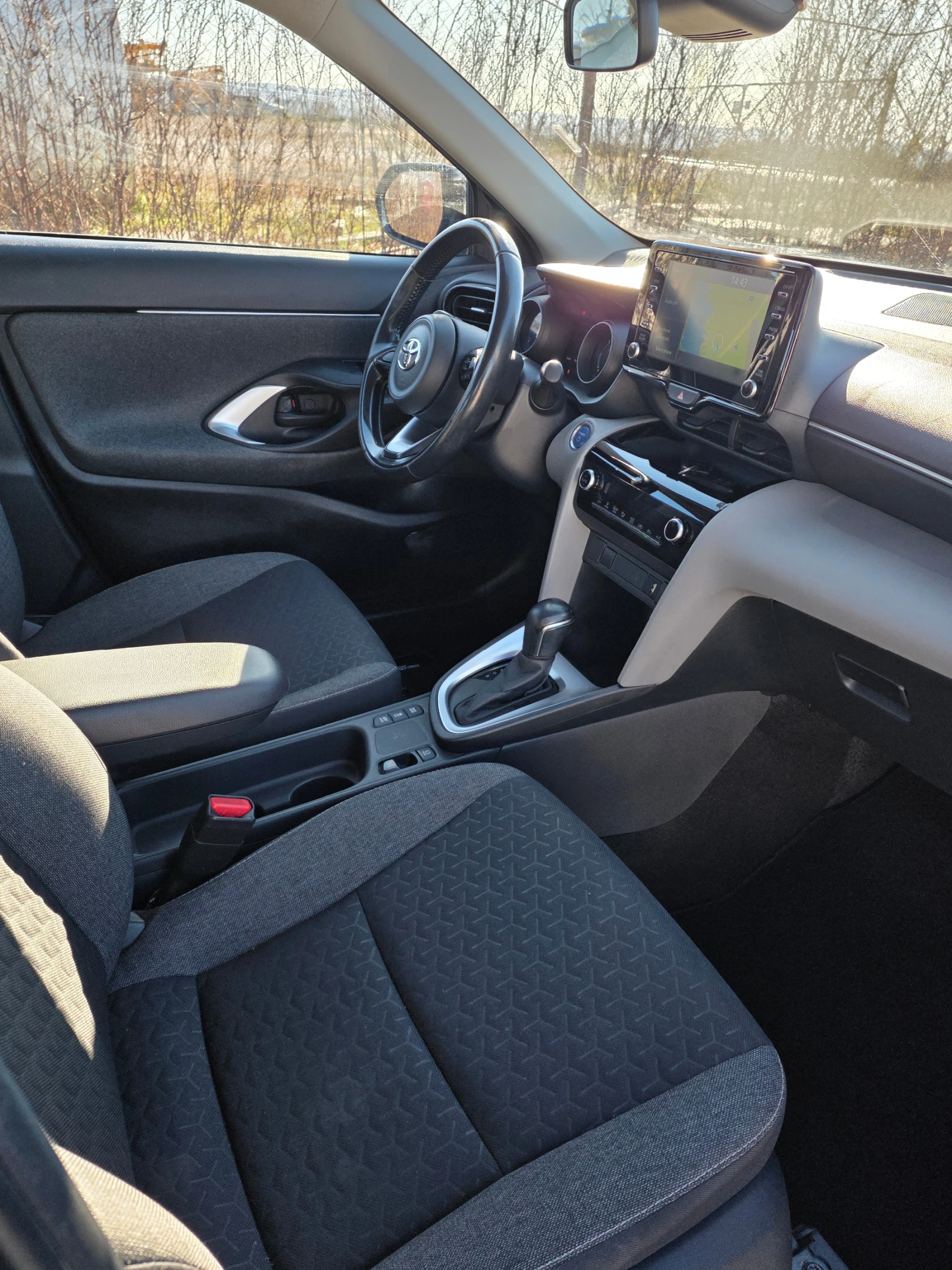 Toyota Yaris Cross 116h Dynamic Business + Programme Beyond Zero Acad | Mobile.bg � ����������� 11