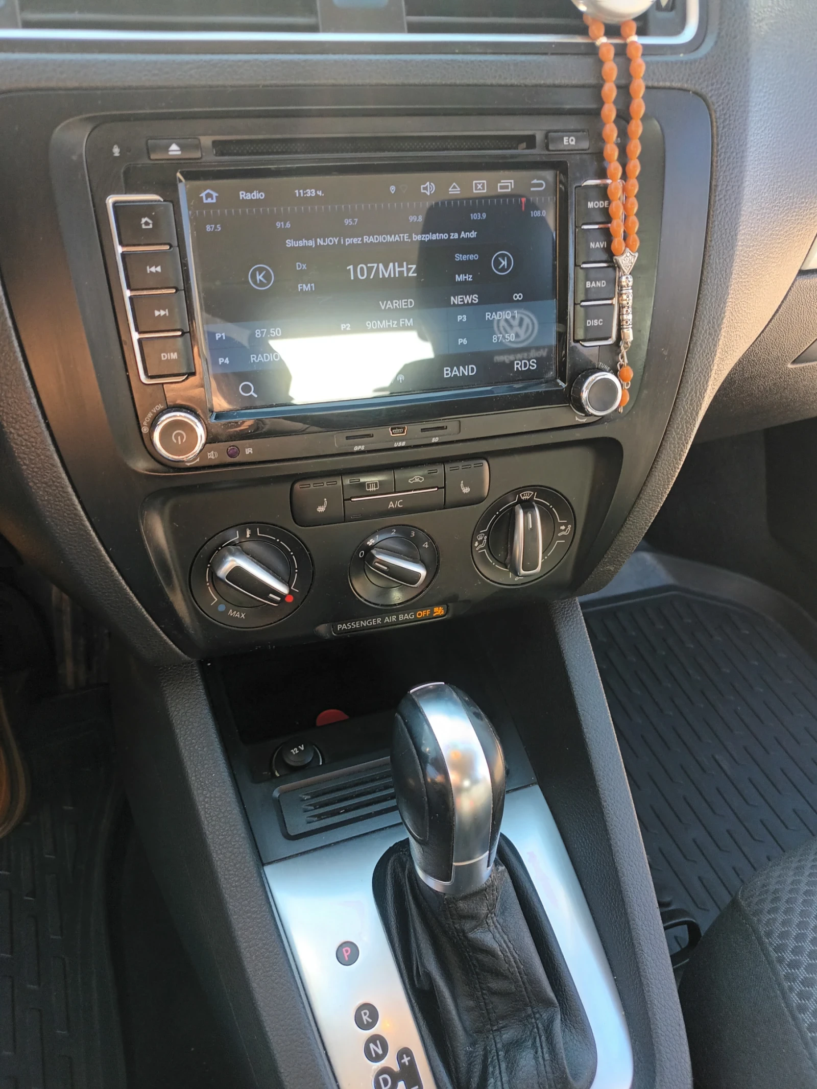 VW Jetta, снимка 13 - Автомобили и джипове - 53718619