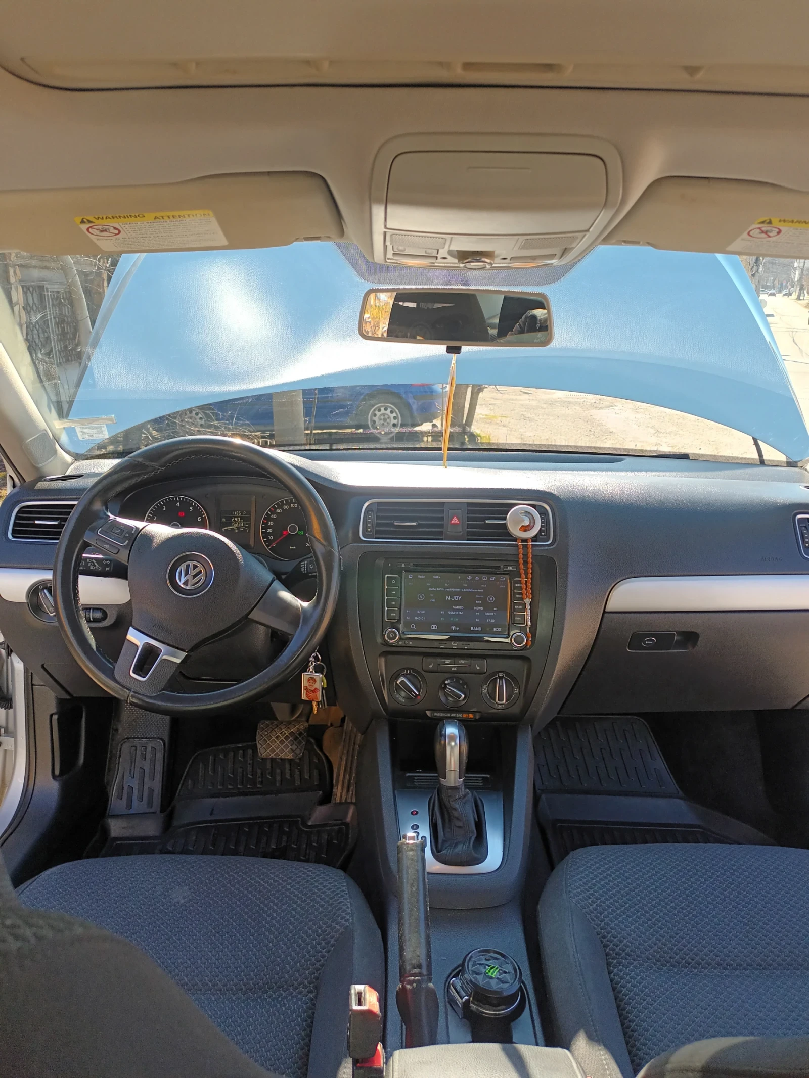 VW Jetta, снимка 11 - Автомобили и джипове - 53718619