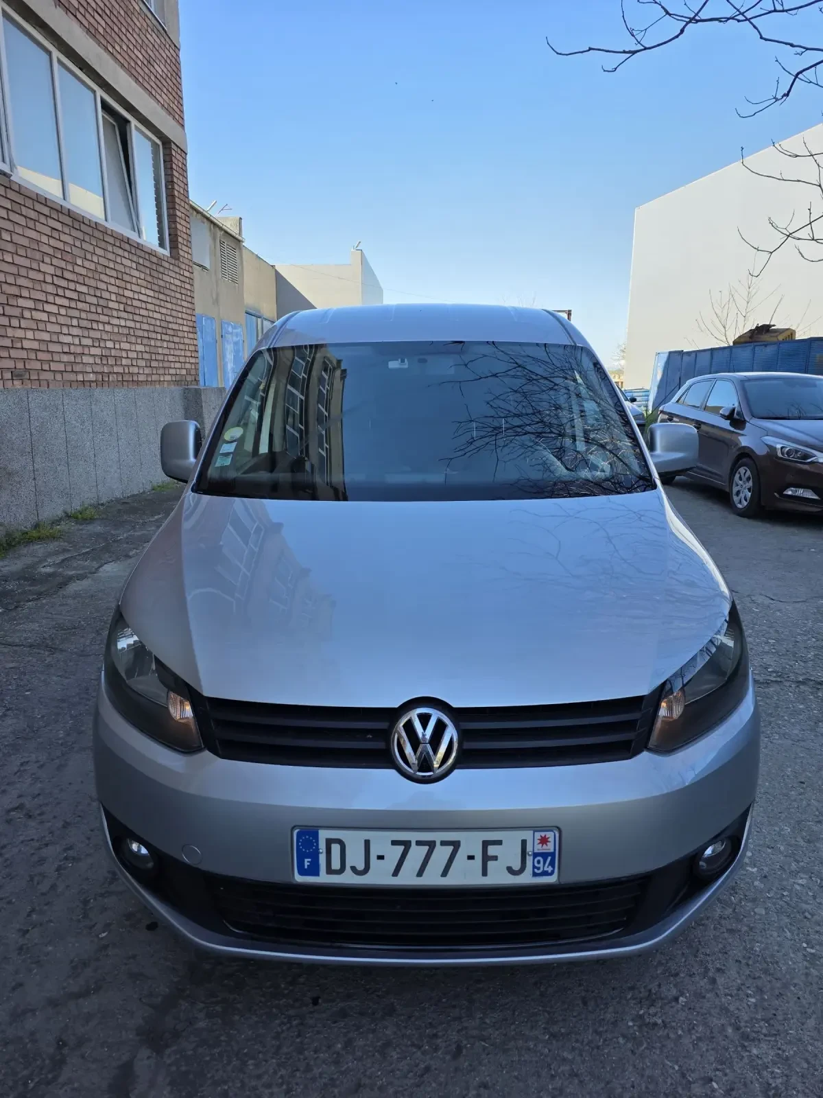VW Caddy 1.6TDI  MAXI, снимка 3 - Автомобили и джипове - 54115325