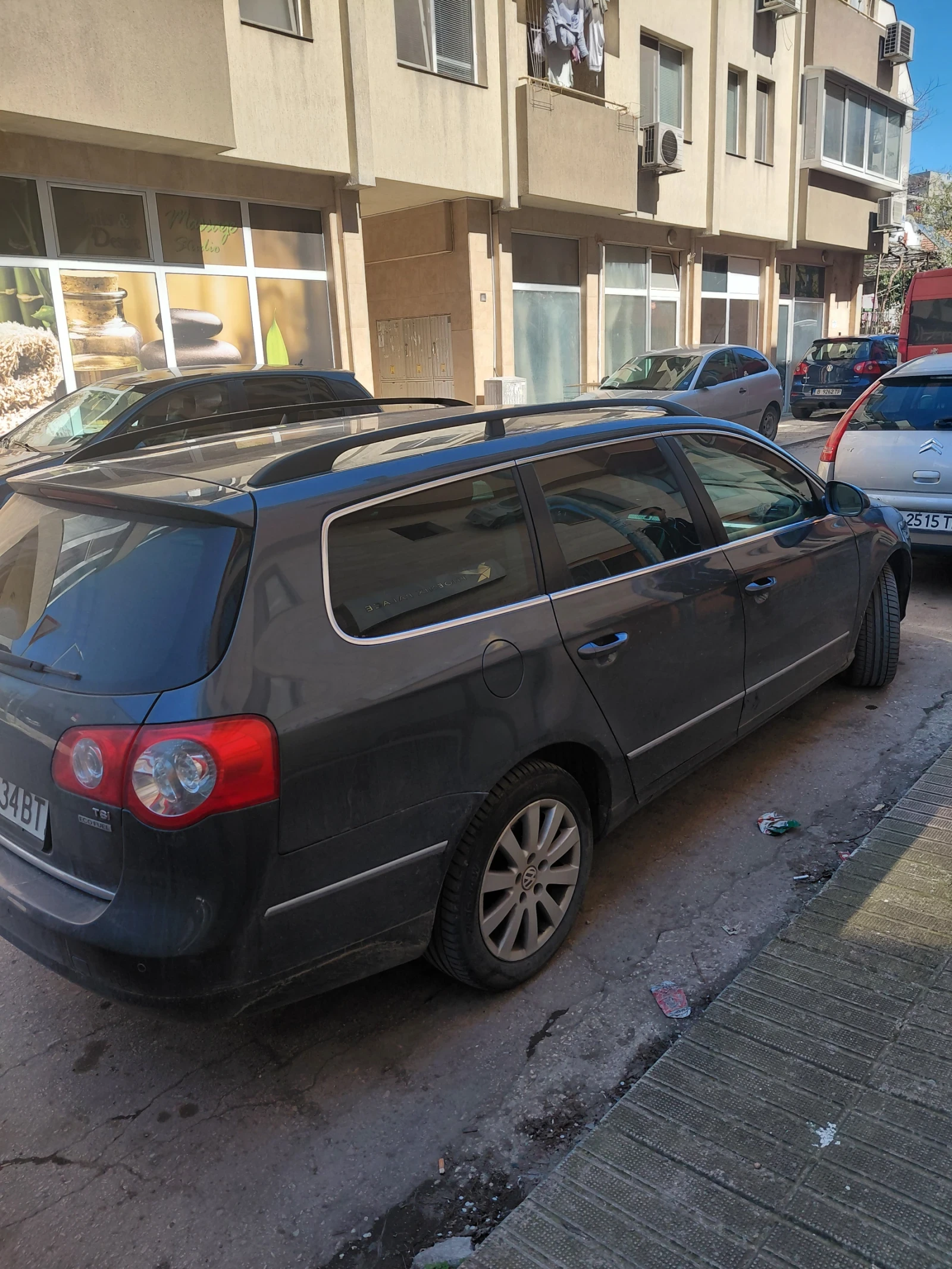 VW Passat, снимка 8 - Автомобили и джипове - 54120347