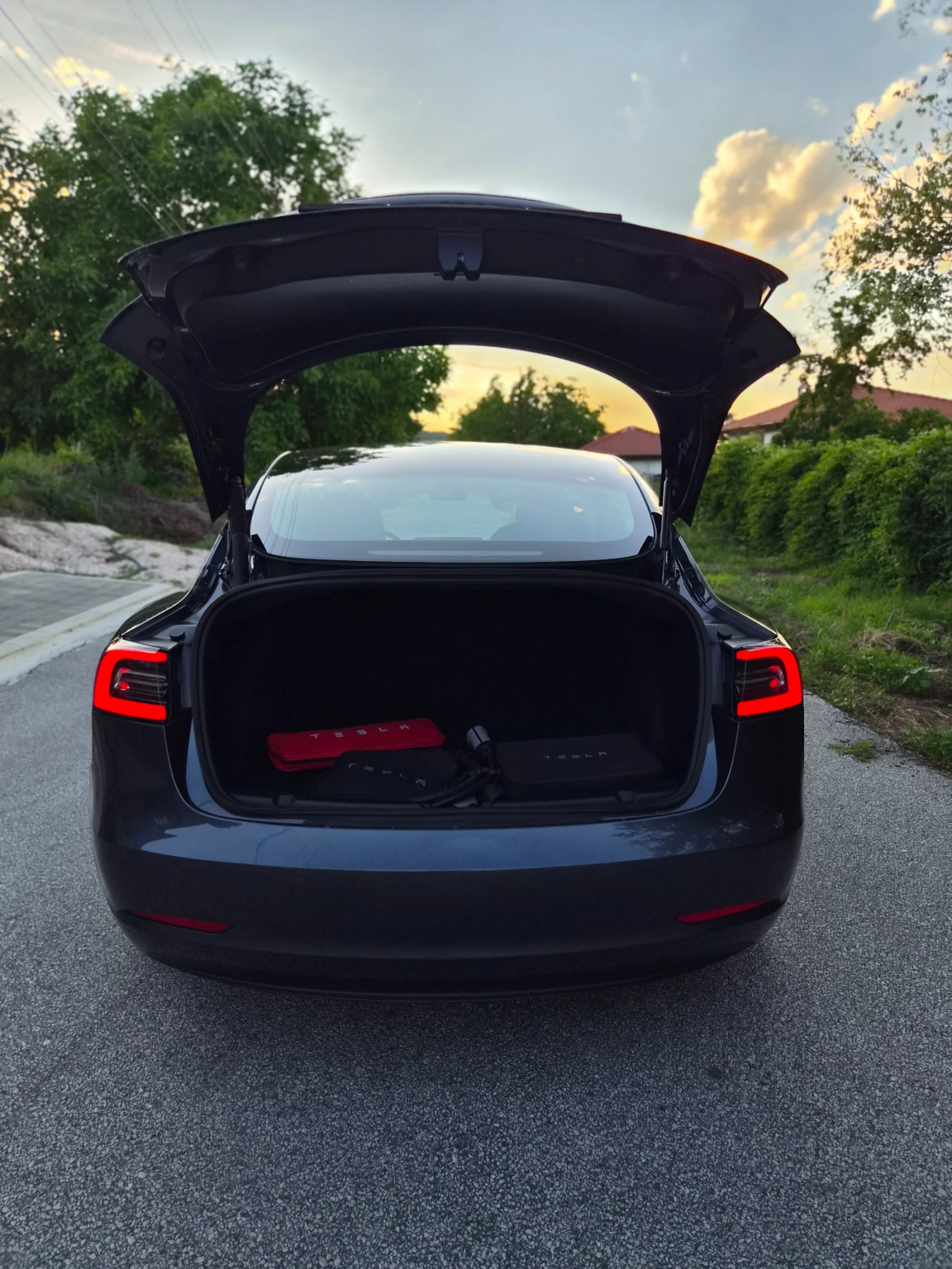 Tesla Model 3 21г/Long Range/Dual Motor/100000km, снимка 7 - Автомобили и джипове - 54921245