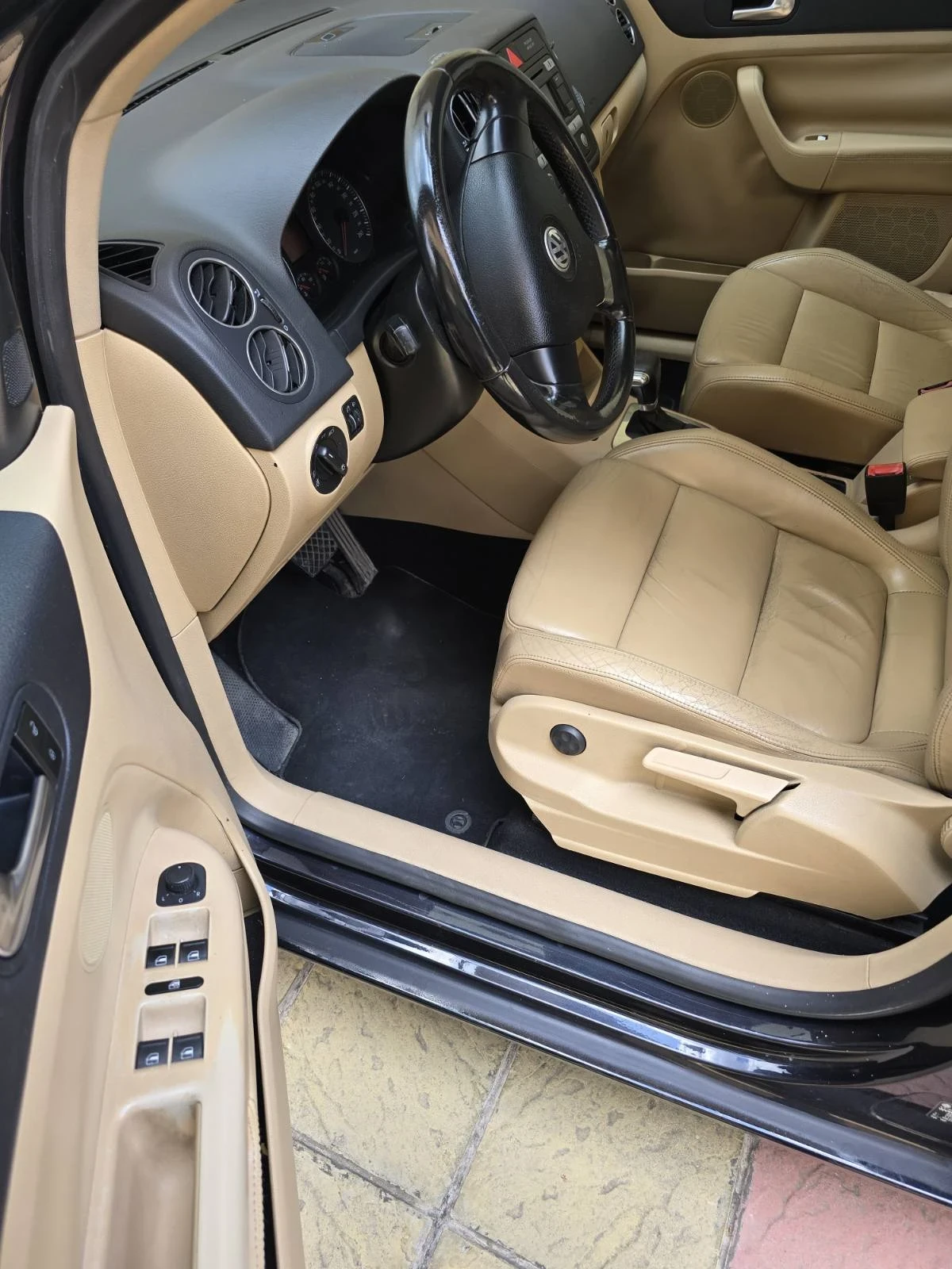 VW Golf Plus TDi, снимка 13 - Автомобили и джипове - 55179892
