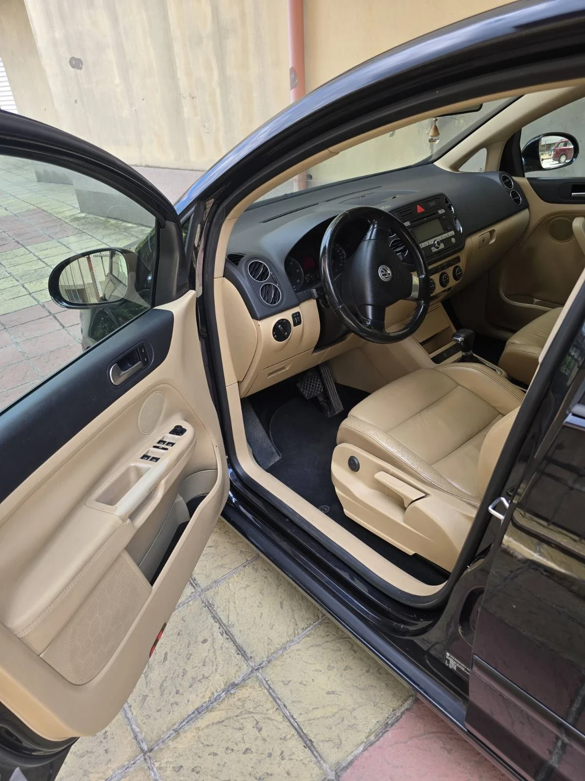 VW Golf Plus TDi, снимка 12 - Автомобили и джипове - 55179892
