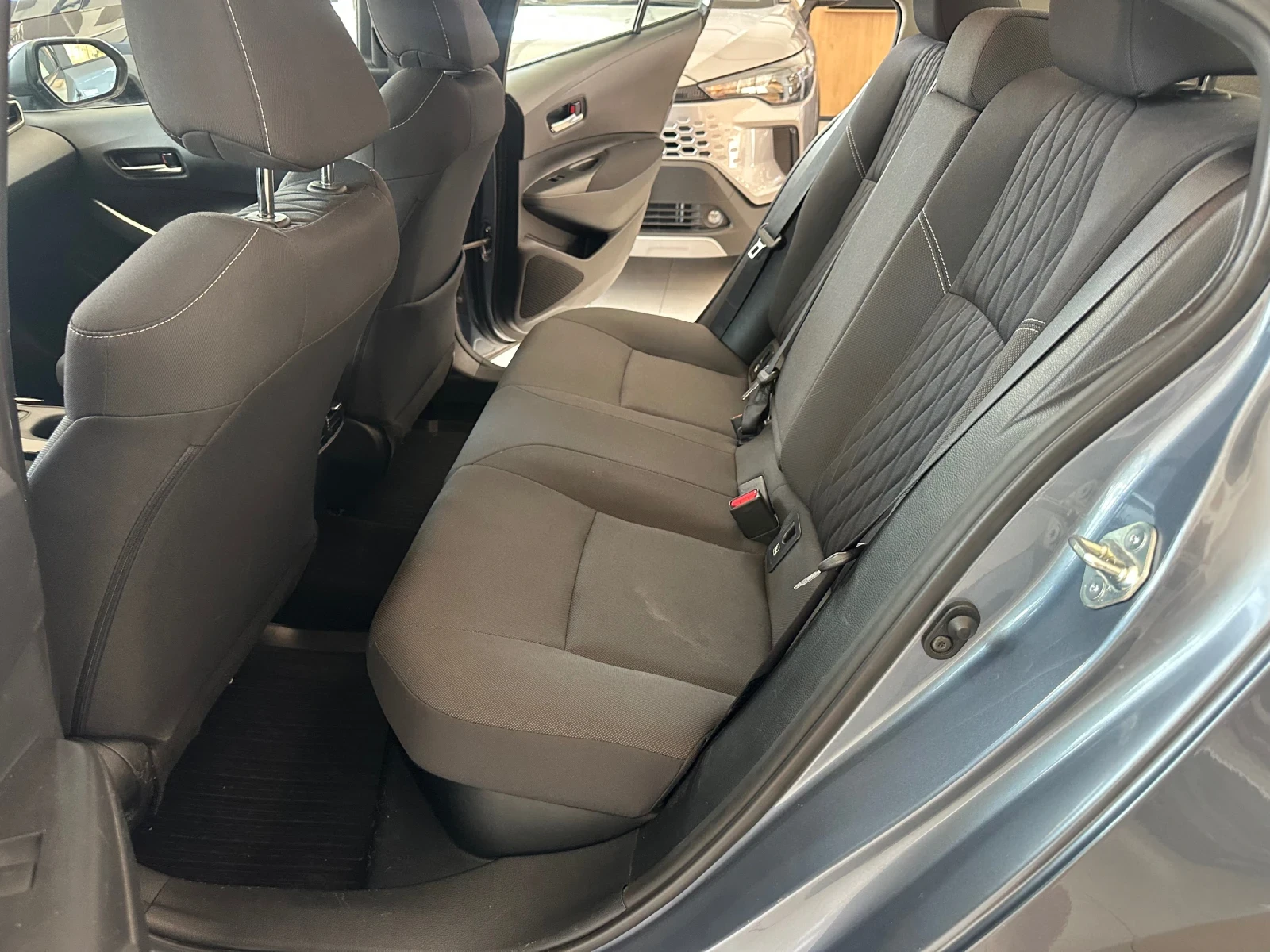 Toyota Corolla Executive, снимка 10 - Автомобили и джипове - 55231694