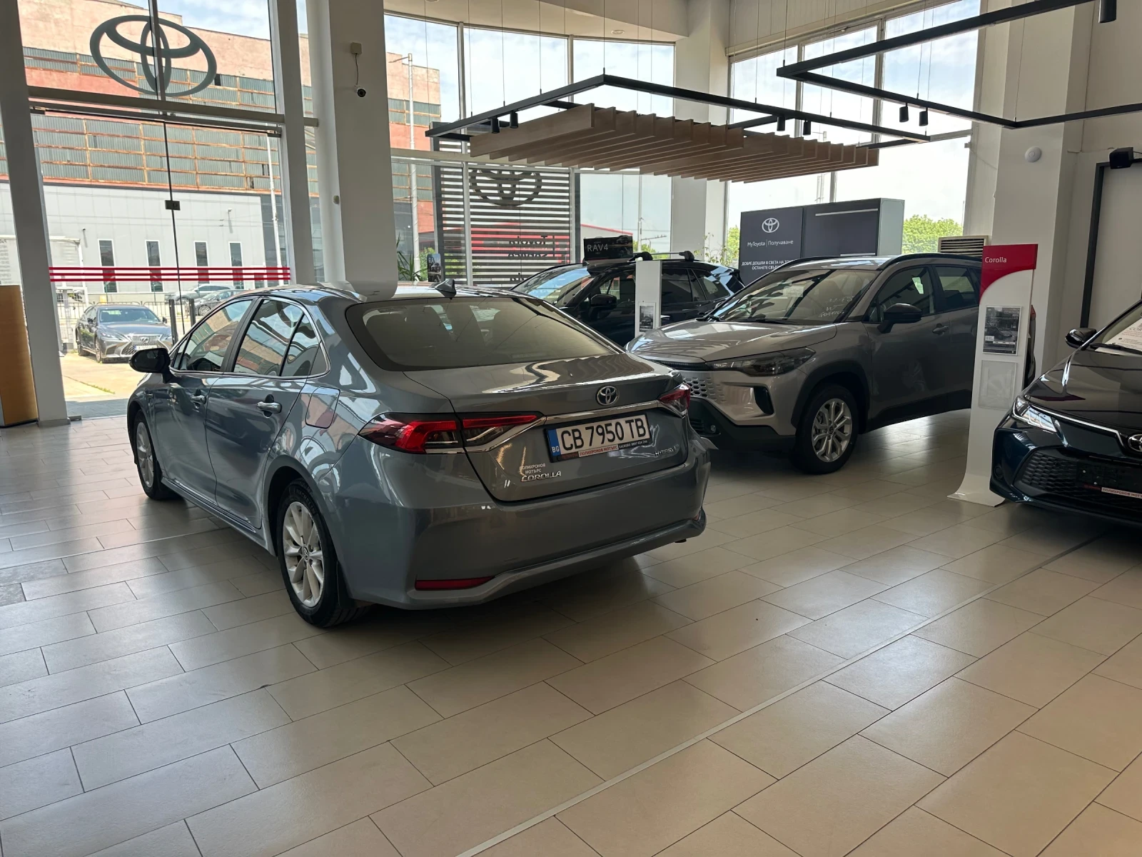 Toyota Corolla Executive, снимка 4 - Автомобили и джипове - 55231694