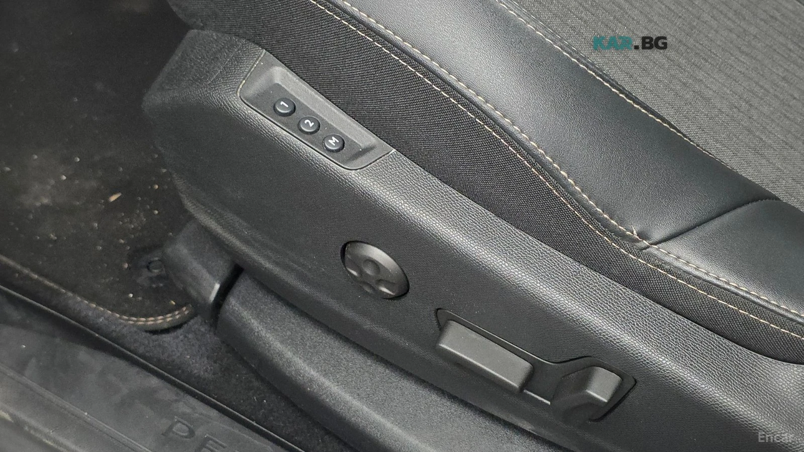 Peugeot 5008 * GT* KEYLESS* Camera* ПОДГРЕВ* , снимка 16 - Автомобили и джипове - 55326022