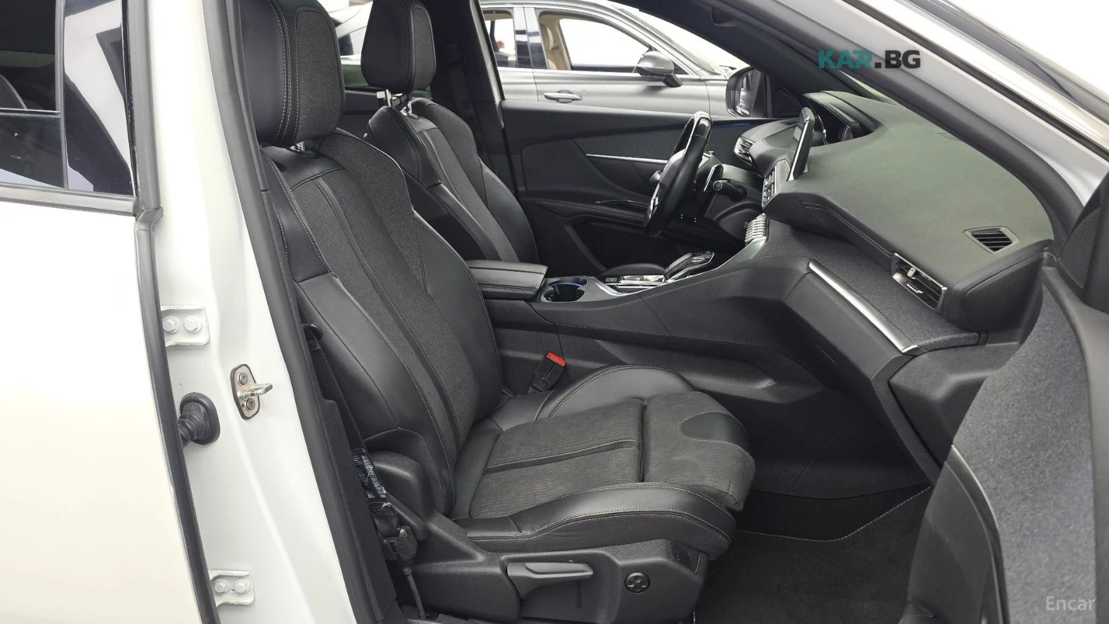 Peugeot 5008 * GT* KEYLESS* Camera* ПОДГРЕВ* , снимка 11 - Автомобили и джипове - 55326022
