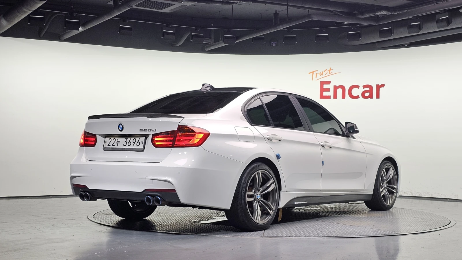 BMW 320 ЛЮК* КРАЙНА ЦЕНА, снимка 2 - Автомобили и джипове - 55435550