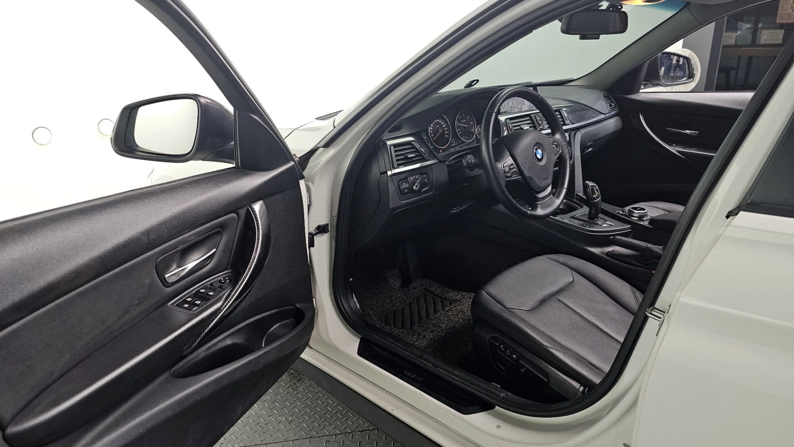 BMW 320 ЛЮК* КРАЙНА ЦЕНА, снимка 10 - Автомобили и джипове - 55435550