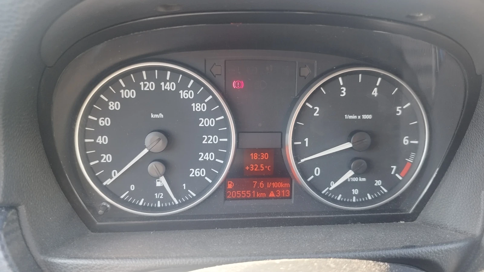 BMW 318 i Performance , снимка 5 - Автомобили и джипове - 55728403