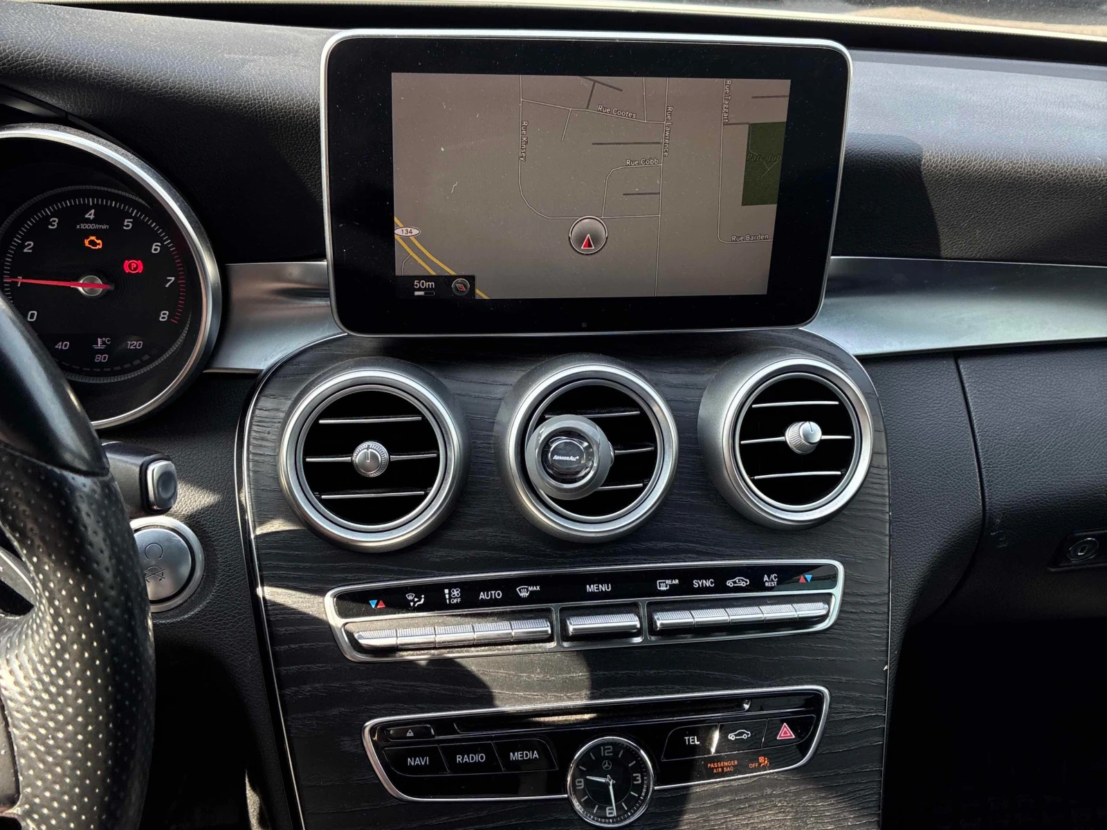 Mercedes-Benz C 300 * ОТ ПРЕДСТАВИТЕЛСТВО НА МЕРЦЕДЕС * АМГ ПАКЕТ * , снимка 9 - Автомобили и джипове - 55967726