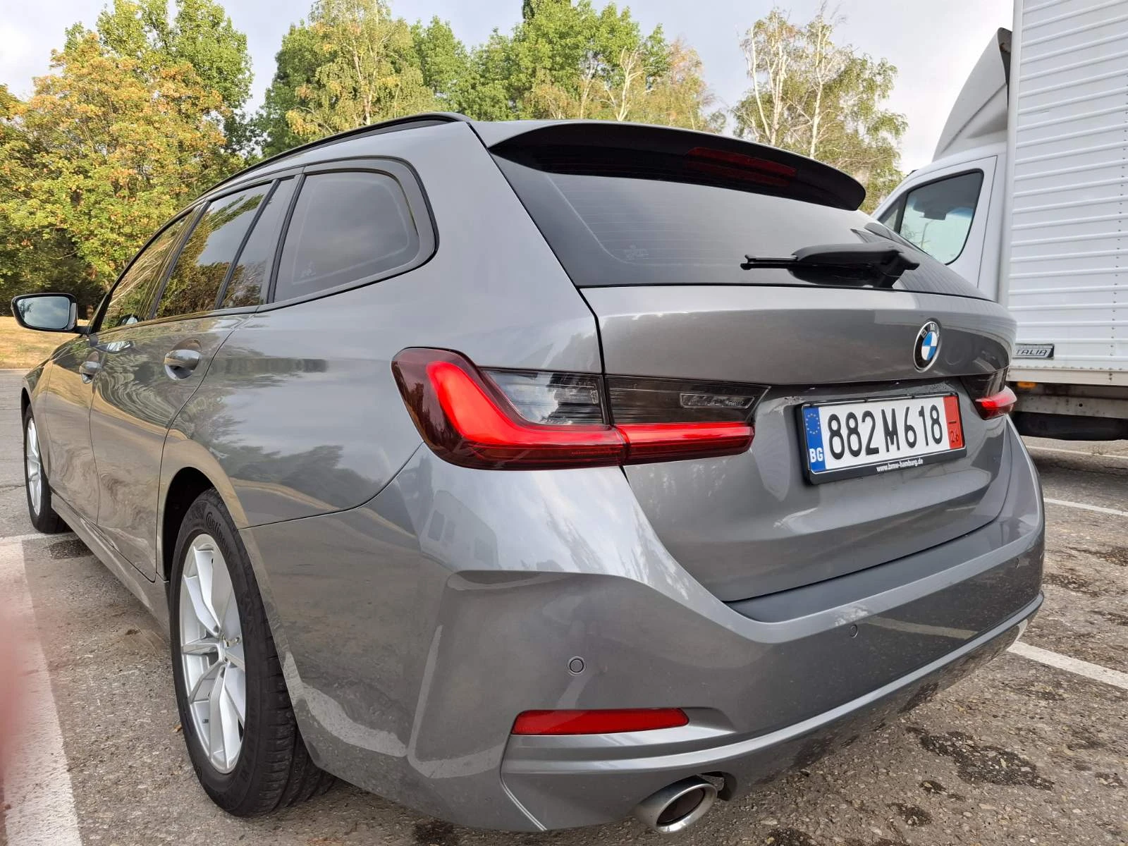 BMW 318 FACELIFT* 2.0 DIZEL * MILD HYBRIT, снимка 4 - Автомобили и джипове - 56046380