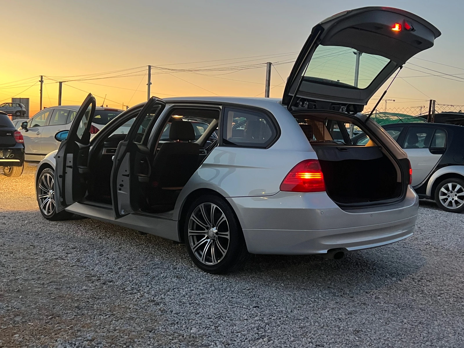 BMW 320 ЛИЗИНГ-ПАНОРАМА-ДИЗЕЛ-КЛИМА-ТОП, снимка 14 - Автомобили и джипове - 56121080
