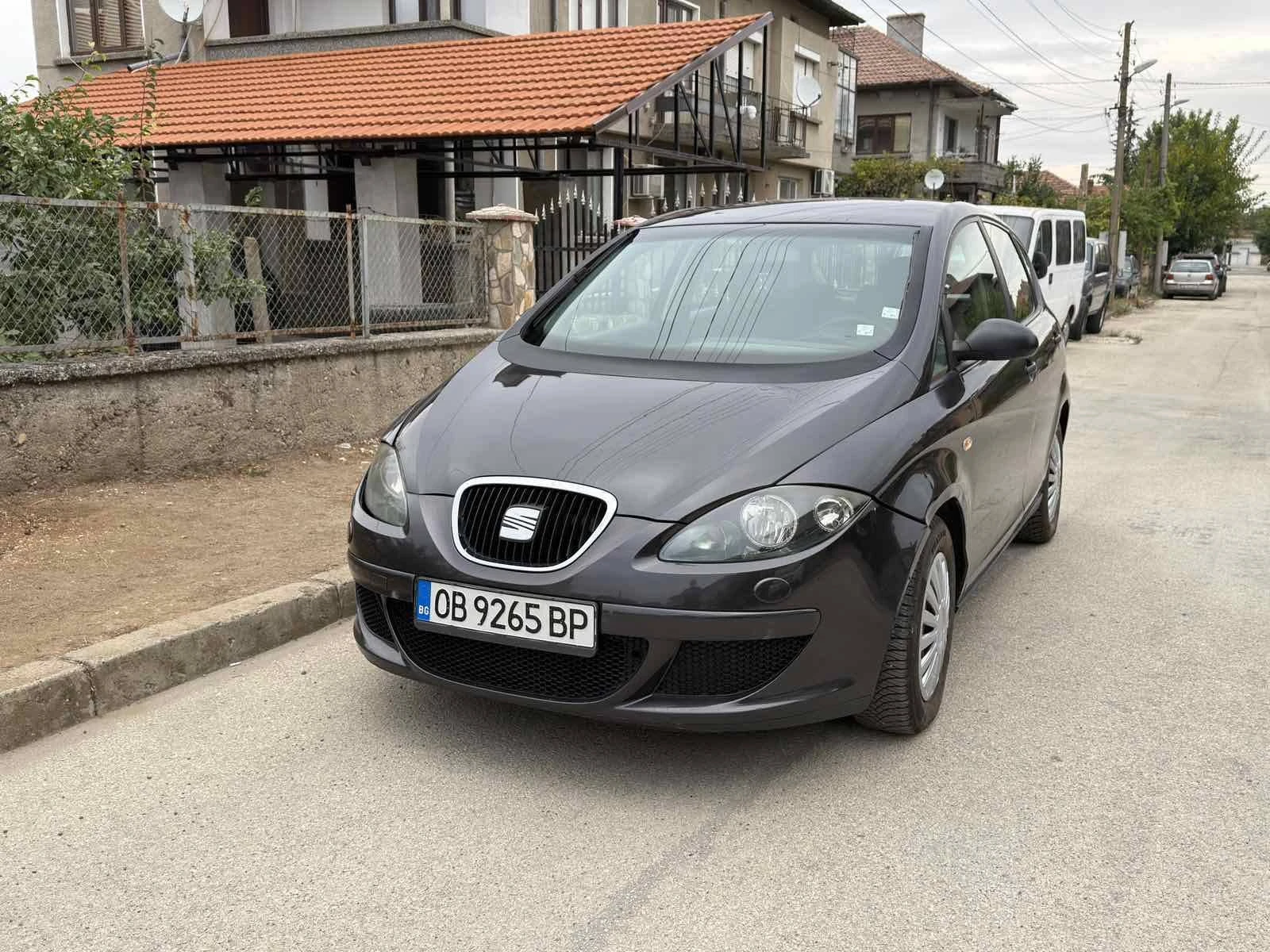 Seat Altea 1.9 105кс, снимка 4 - Автомобили и джипове - 56226489