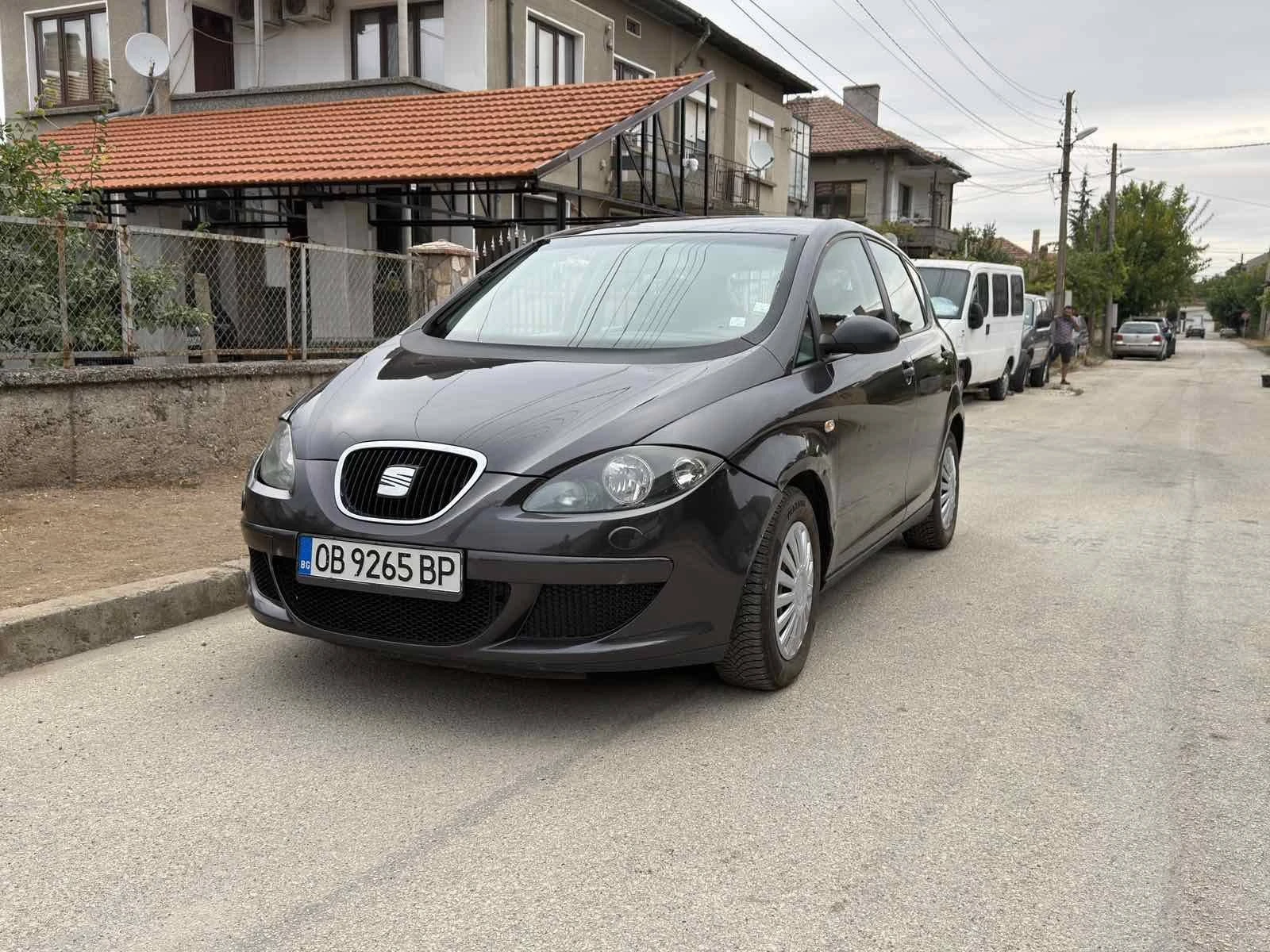 Seat Altea 1.9 105кс, снимка 7 - Автомобили и джипове - 56226489