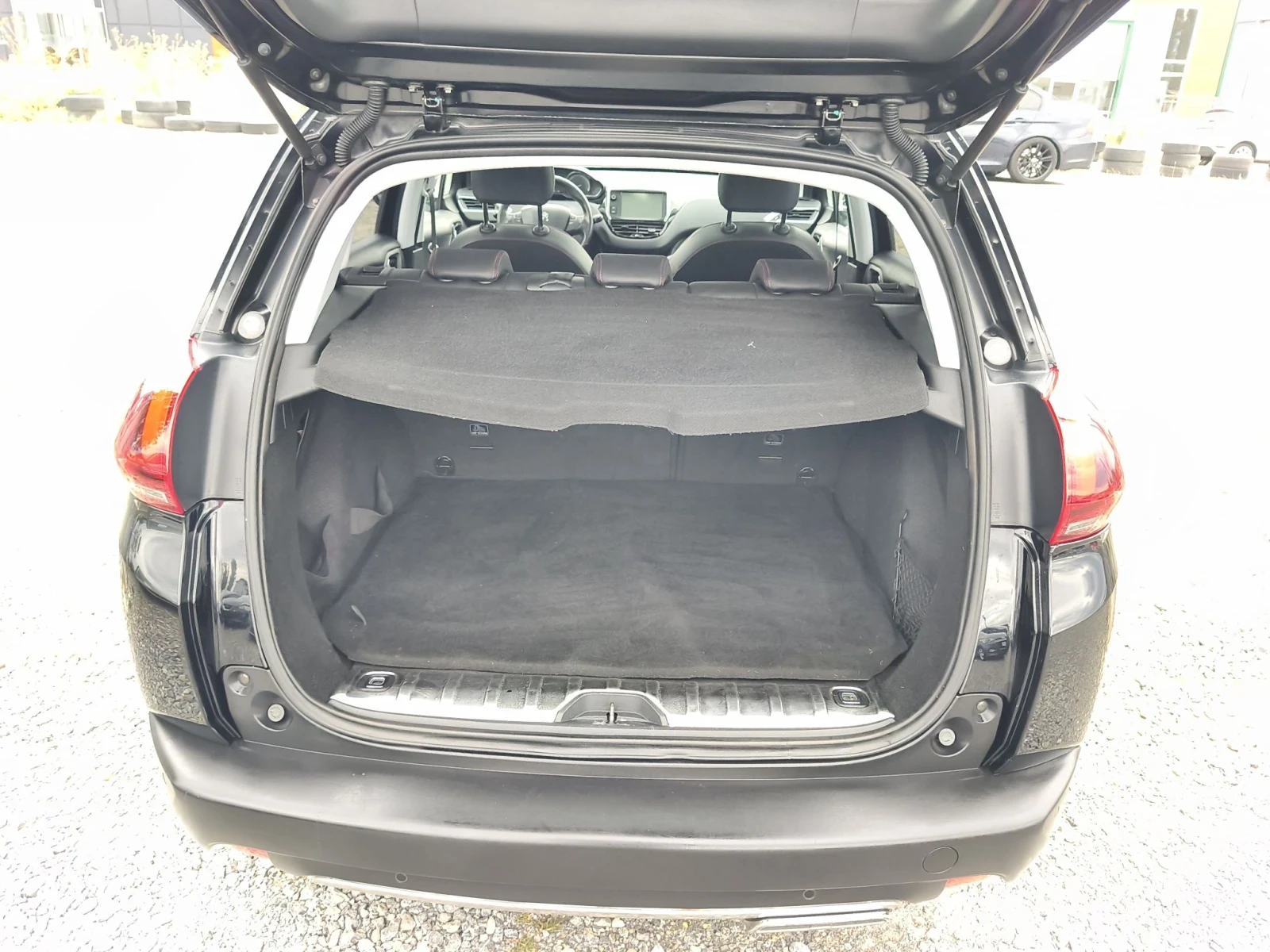 Peugeot 2008 GT-LINE, снимка 8 - Автомобили и джипове - 56272017