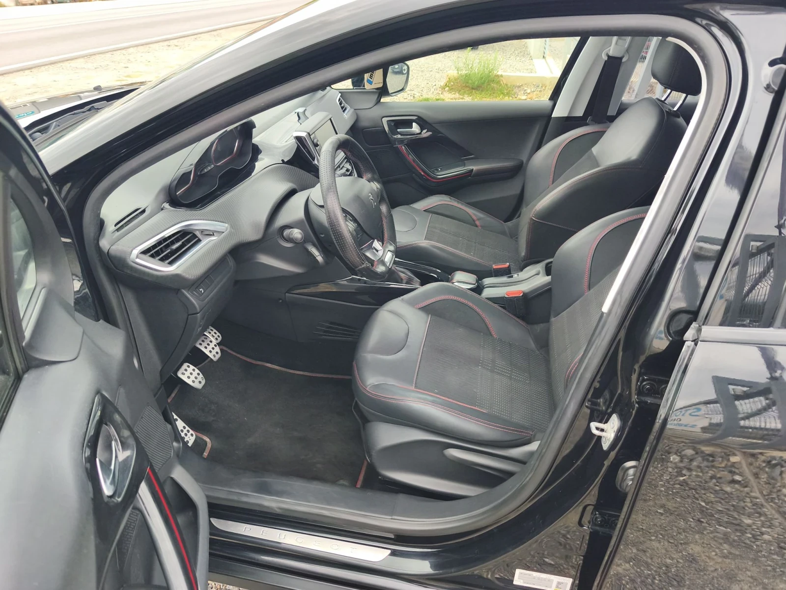 Peugeot 2008 GT-LINE, снимка 12 - Автомобили и джипове - 56272017