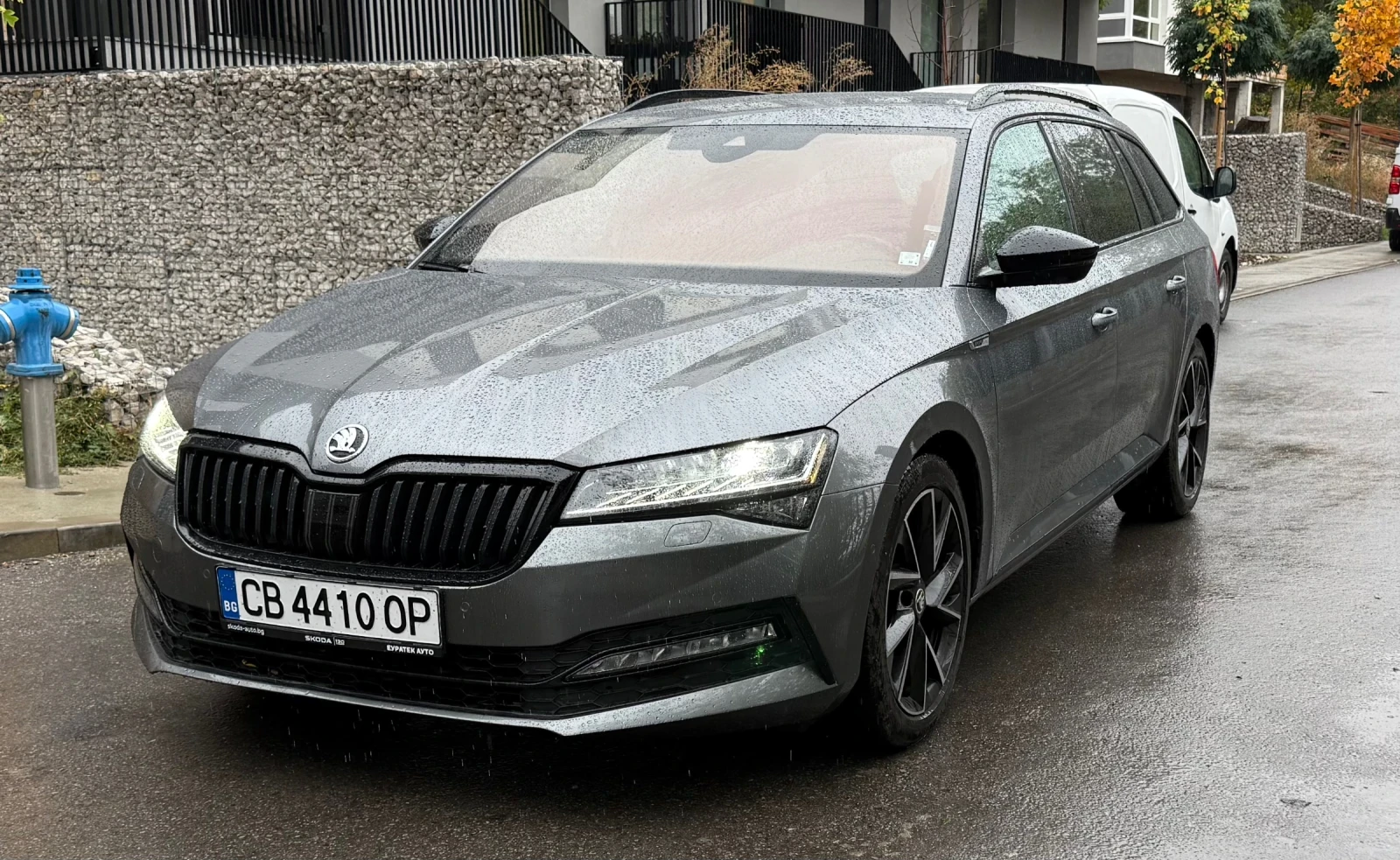 Skoda Superb 2.0 TDI DSG Sport Line, снимка 3 - Автомобили и джипове - 56522021