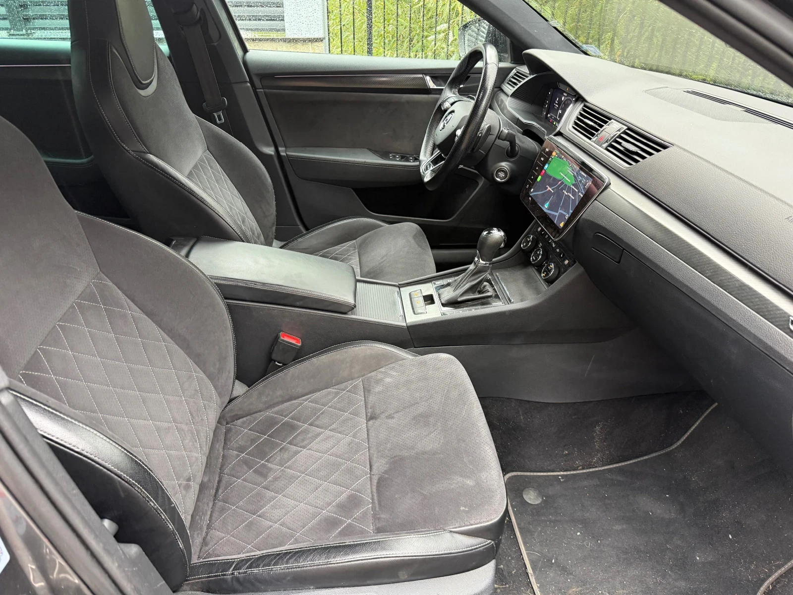 Skoda Superb 2.0 TDI DSG Sport Line, снимка 12 - Автомобили и джипове - 56522021