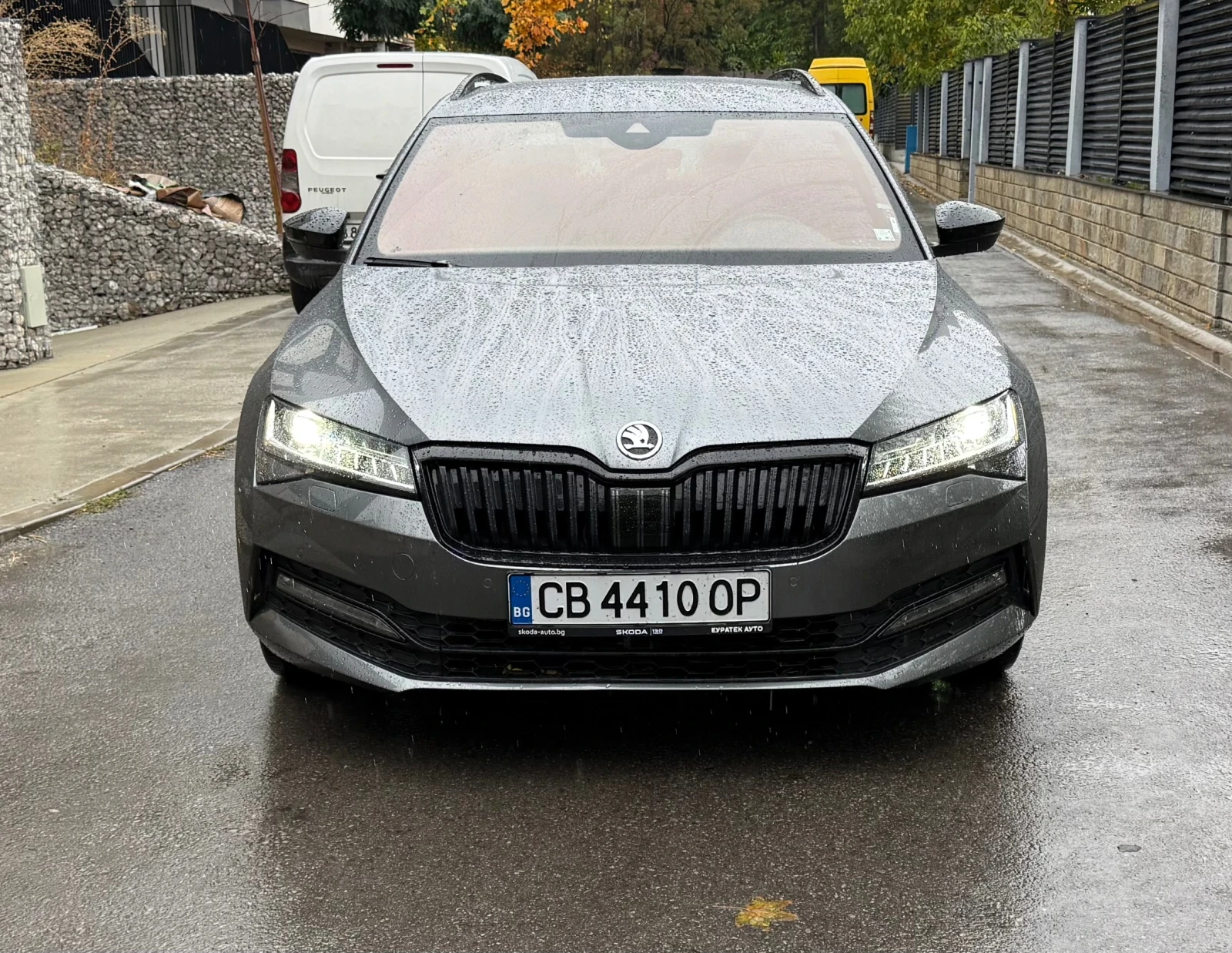 Skoda Superb 2.0 TDI DSG Sport Line, снимка 2 - Автомобили и джипове - 56522021