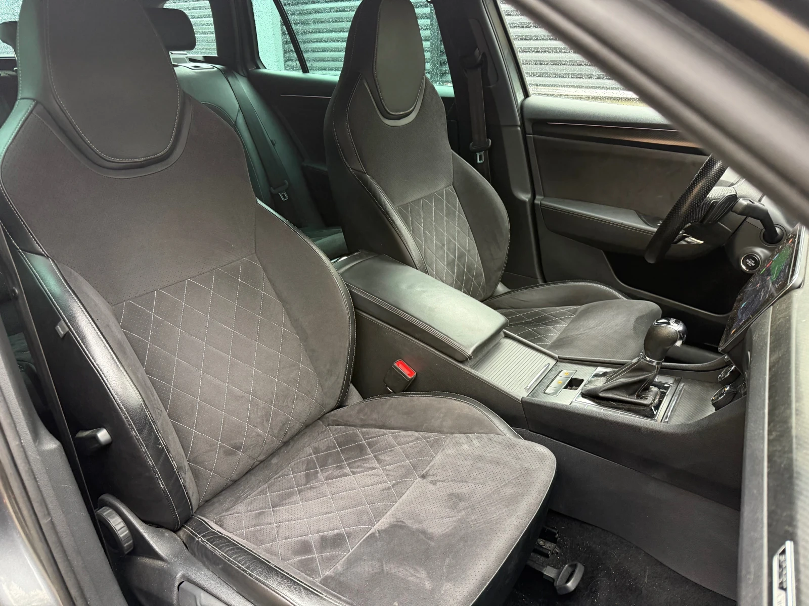 Skoda Superb 2.0 TDI DSG Sport Line, снимка 13 - Автомобили и джипове - 56522021