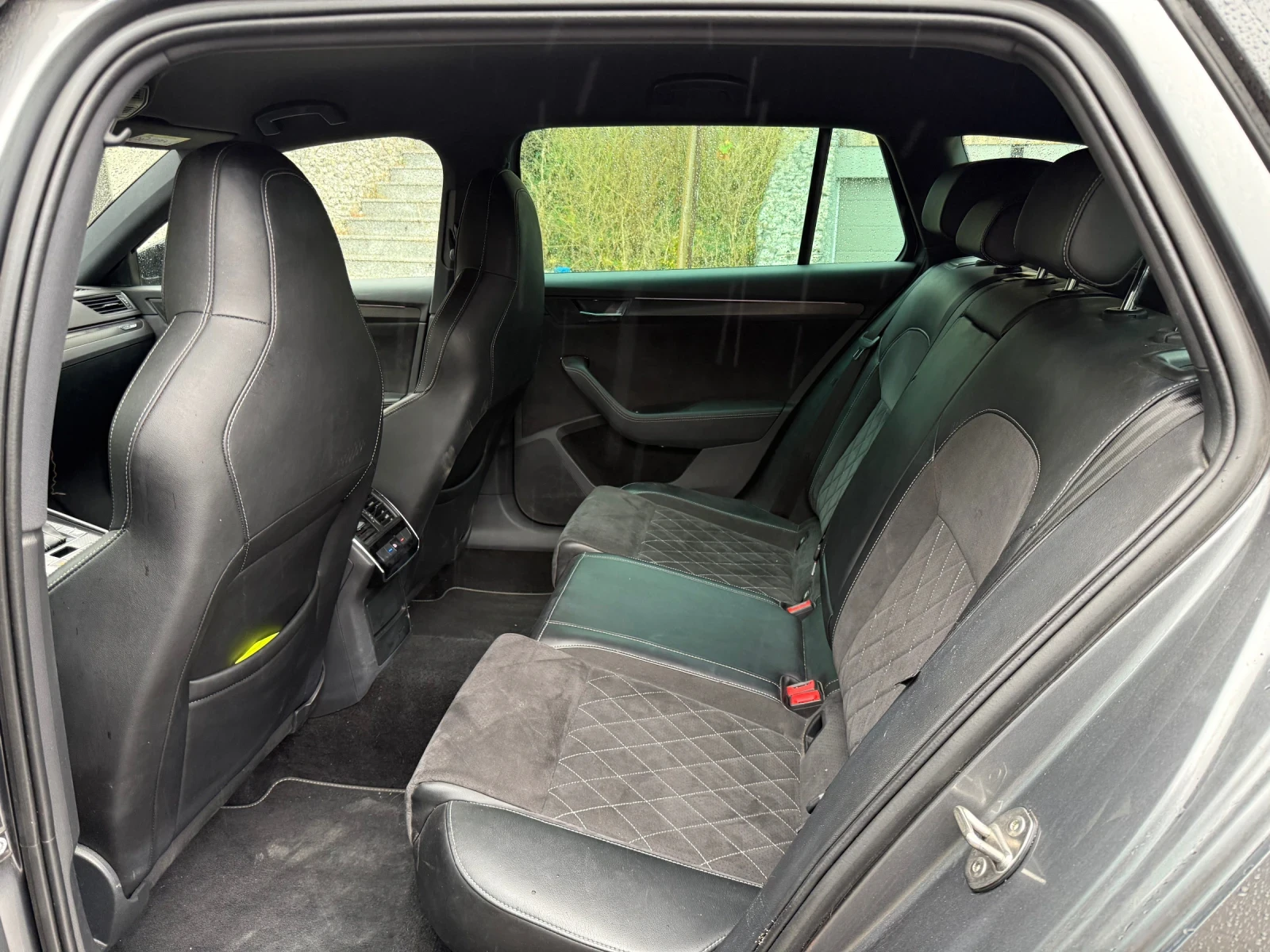 Skoda Superb 2.0 TDI DSG Sport Line, снимка 9 - Автомобили и джипове - 56522021