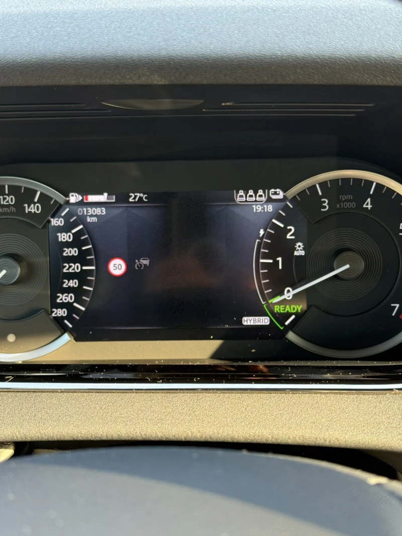 Land Rover Evoque SUV 5D R-DYNAMIC SE 1.5 I3 PHEV 309 PS AWD Auto, снимка 4 - Автомобили и джипове - 52332371