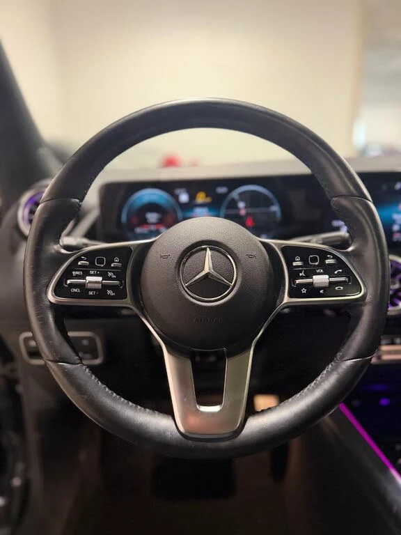 Mercedes-Benz GLA 250 4MATIC* AMG* BURMESTER* 360 CAM* AMBIENT* LANE ASS, снимка 10 - Автомобили и джипове - 54085070