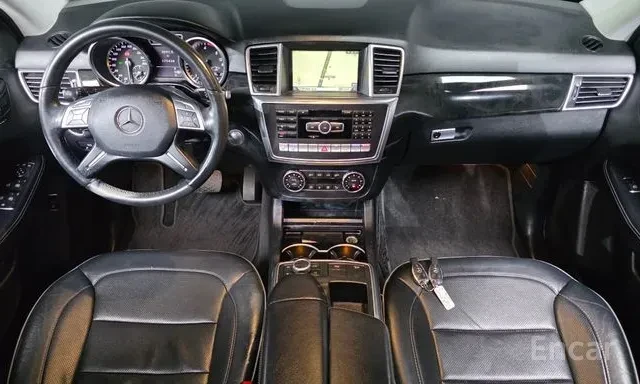Mercedes-Benz ML 350 D | ОБДУХВАНЕ | ПАНОРАМА | AIRMATIC | , снимка 8 - Автомобили и джипове - 55615640