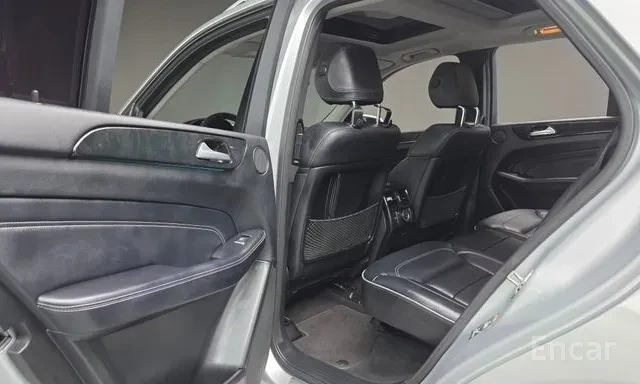 Mercedes-Benz ML 350 D | ОБДУХВАНЕ | ПАНОРАМА | AIRMATIC | , снимка 12 - Автомобили и джипове - 55615640