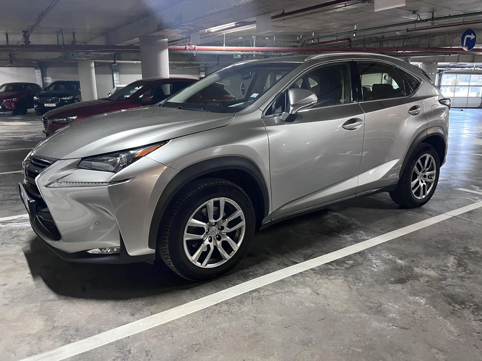 Lexus NX 300h 2.5 Hybrid e-Four e-CVT, снимка 1
