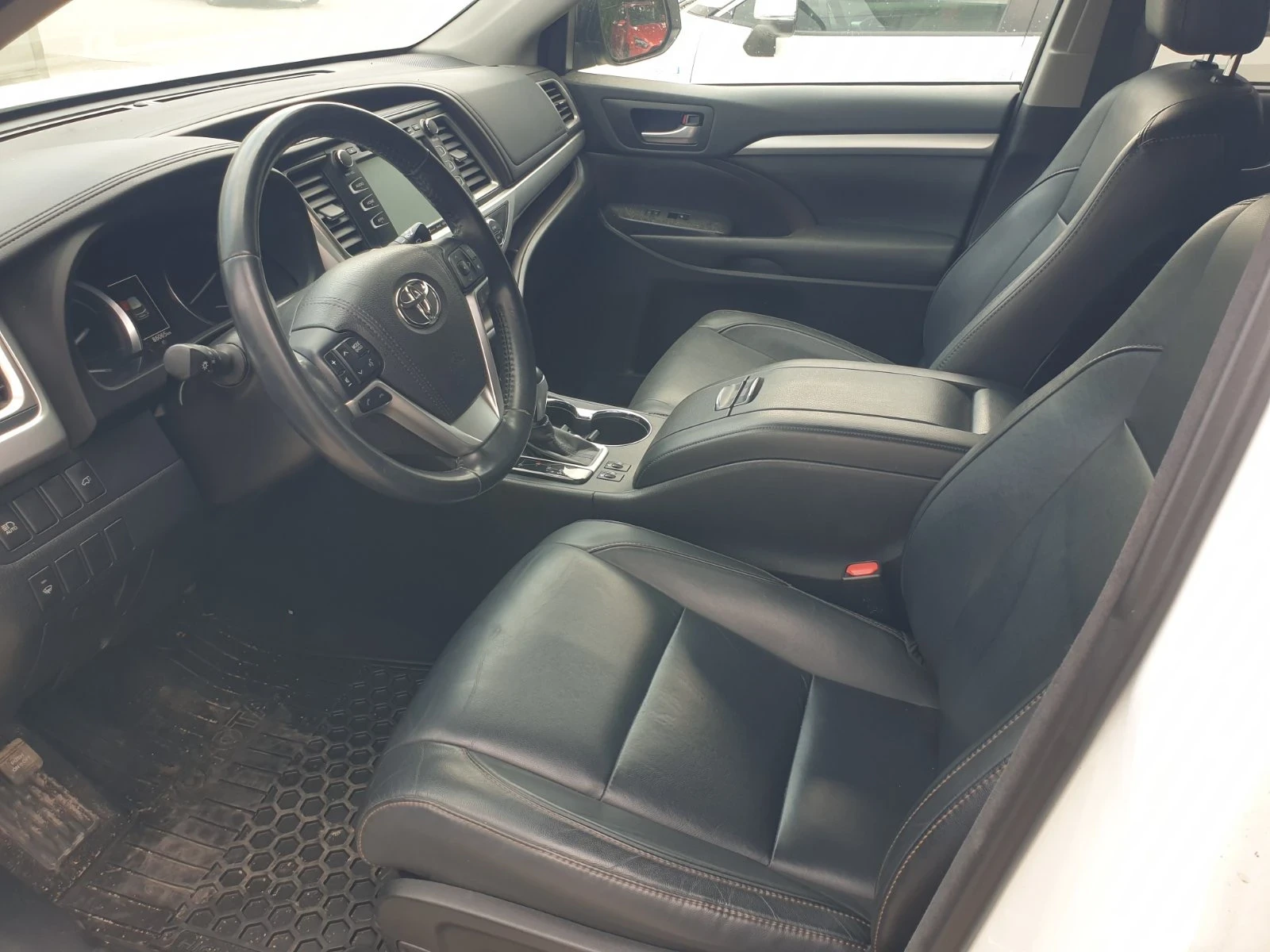 Toyota Highlander 3.0 Hybrid XLE - изображение 10