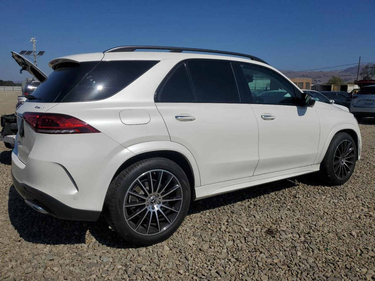 Mercedes-Benz GLE 350 4MATIC * AMG PACK*  - изображение 4